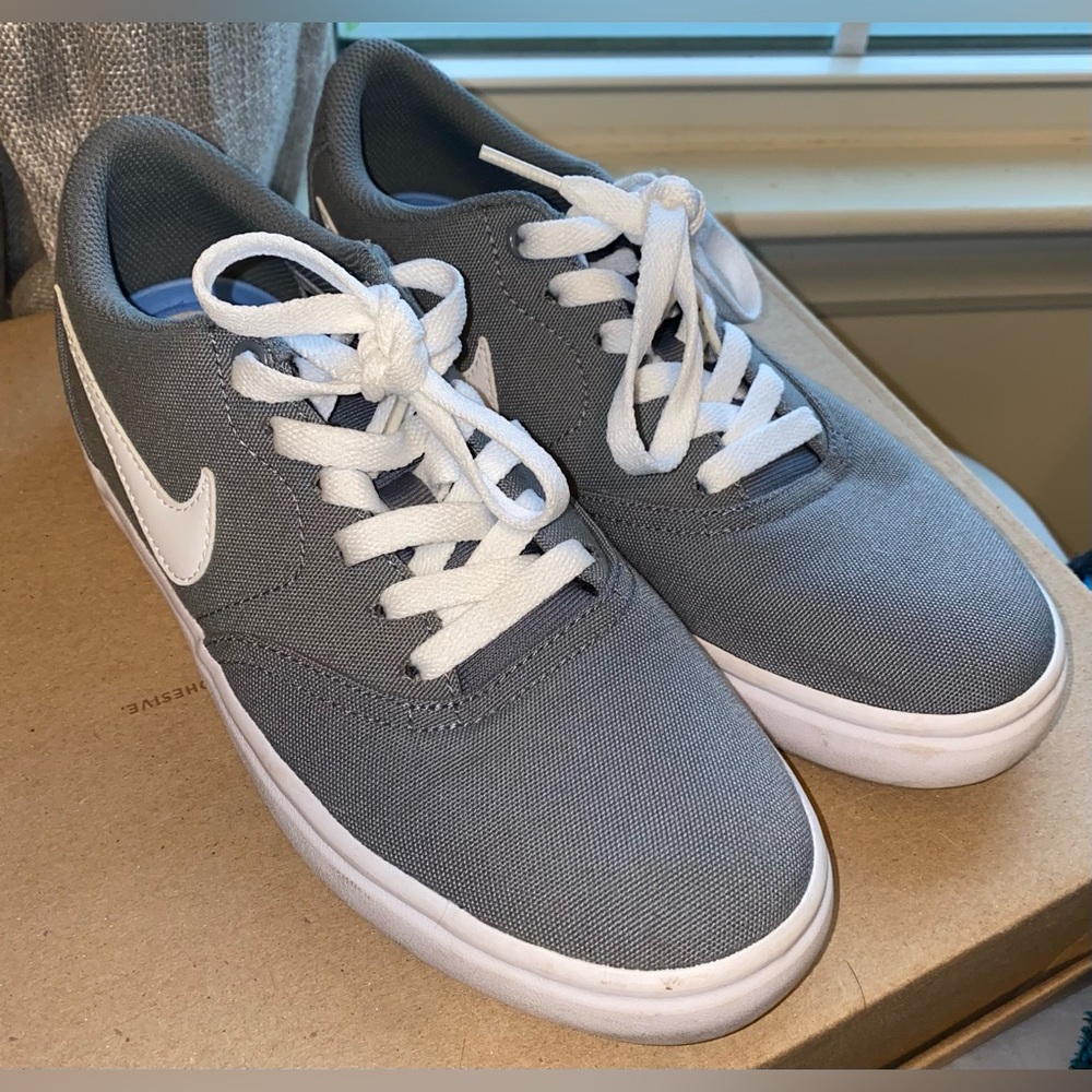 Nike SB Check Solarsoft Gray Sneakers